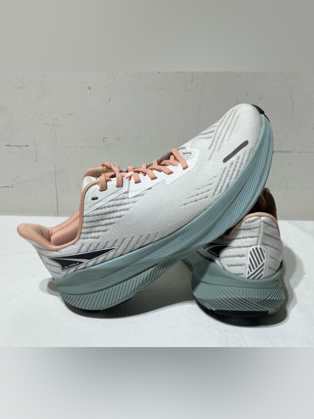 Altra FWD Experience Running Shoes Womens 8.5 White Pink Zero Drop Comfort